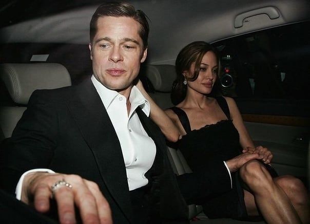 https://www.instagram.com/_angelina_jolie_brad_pitt_/