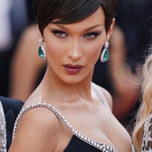 Foxy Eyes What Do We Know About New Beauty Trend And How Bella Hadid Is Involved In This World Fashion Channel